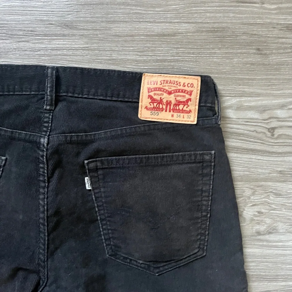 Levis 559 Relaxed Straight Corduroy Pants Mens 34x32 Black 00559-0313